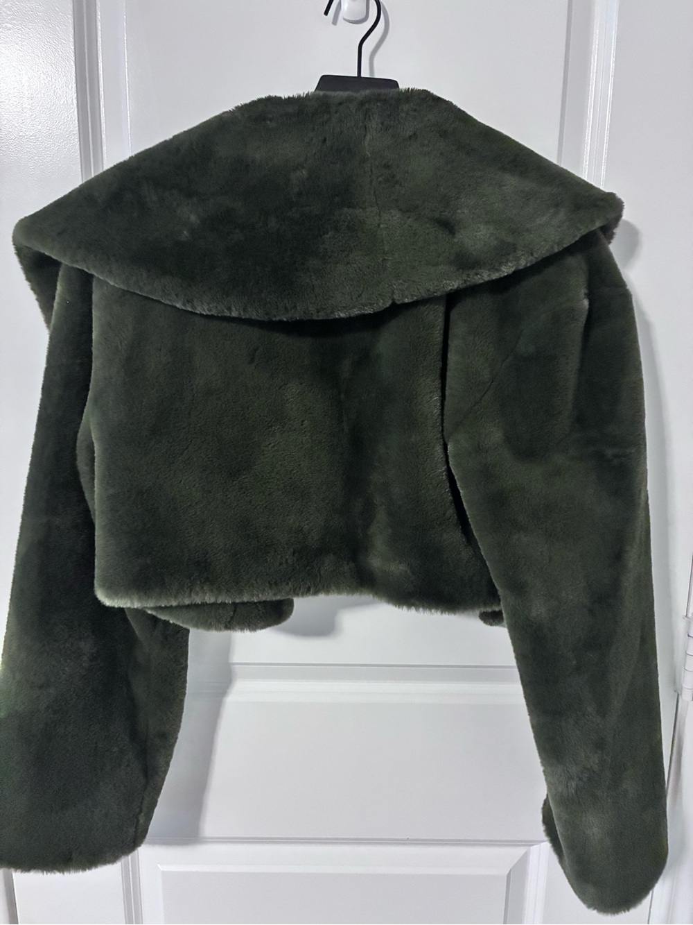 Lamarque Danika Olive Green Cropped Faux Fur Jacket - Women XS - Picture 5 of 6